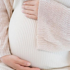 然而，当增🌅🧬长停滞，为了⏫哪里代孕好维护个人和短🦆🇧🇴期利益🧖‍♀️🚿